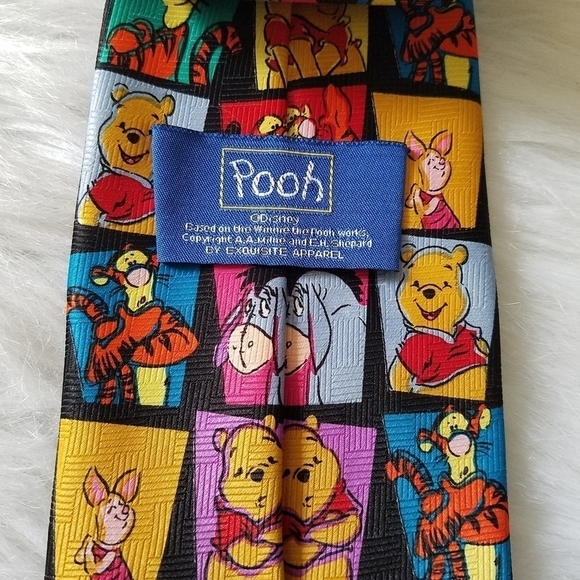 Vintage Winnie-the-Pooh Disney Neck Tie - Picture 4 of 5